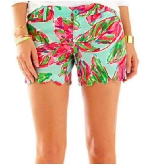 Lilly Pulitzer The Buttercup In the Vias Shorts in size 2 - Picture 1 of 7